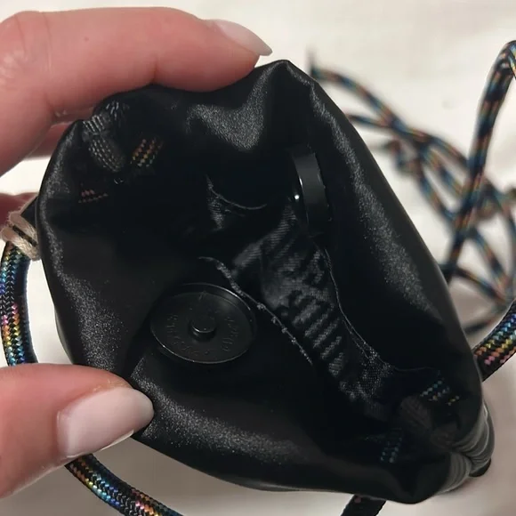 NWT Kurt Geiger London Women’s Recycled Phone Holder Crossbody Bag in Black - Picture 7 of 7